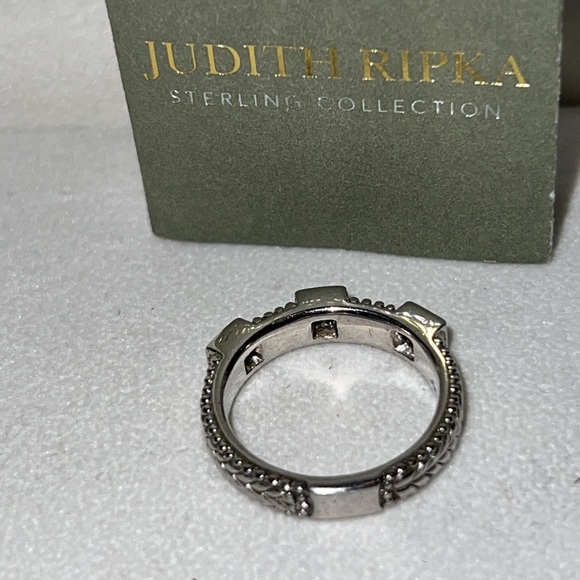 Judith Ripka size 7 stacking ring. - Picture 4 of 5